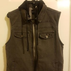 Denim vest with removable hood